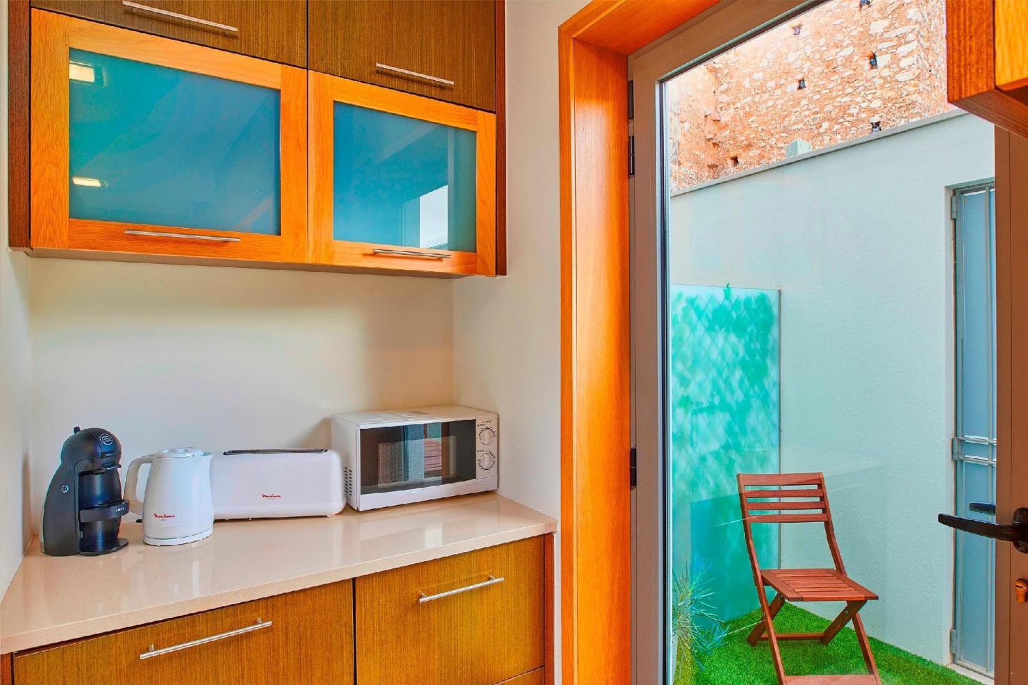 Вилла Stylish Townhouse In Tavira Centre, Shared Pool Экстерьер фото